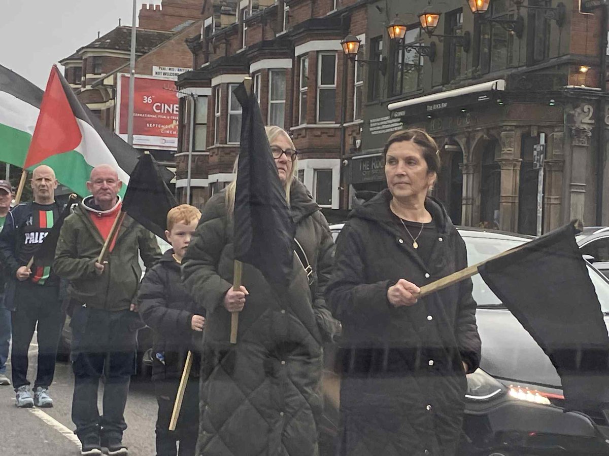Palestinian protest in Belfast 
Hundreds of people joined a 5km white line picket in Belfast today. 
The protest was part of the ongoing international campaign against the genocide in #Gaza.