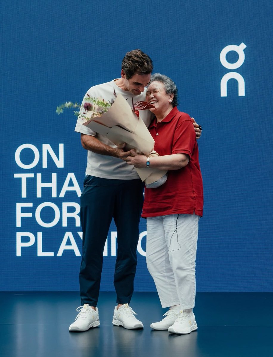 4everRFfan's tweet photo. Roger Federer in China 🇨🇭💥✨
(📸 RF’s IG) https://t.co/xCBxXGDJFZ