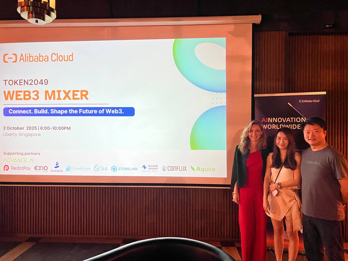 Conflux_Network's tweet image. What an incredible and busy week in Singapore 🇸🇬

Our Conflux team had an amazing time at , joining friends, partners, and builders from around the world. We took part in great panels, co-sponsored side events, and shared our thoughts on RWA, AI, and the future of Web3.