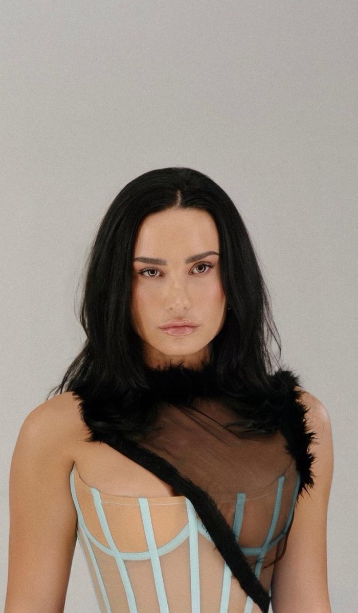 .<a href="/ddlovato/">Demi Lovato</a> face card never declines.
