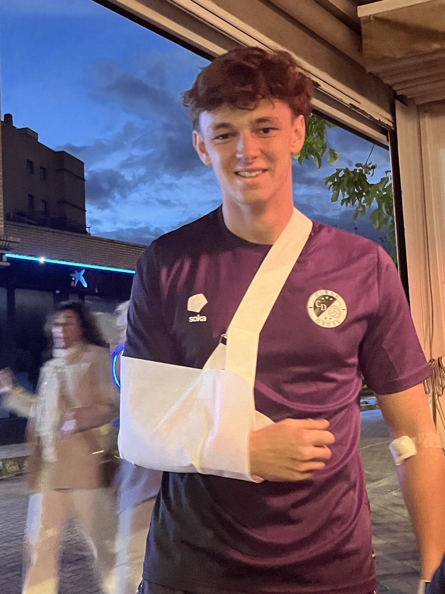 CDCondeOrgaz's tweet photo. Desde el club también queremos desear una pronta recuperación a nuestro último fichaje Juan, que en el pasado partido pensó qué hacer una voltereta en mitad de un sprint era buena idea… 💪🏽 https://t.co/DoBOdxQH5Z