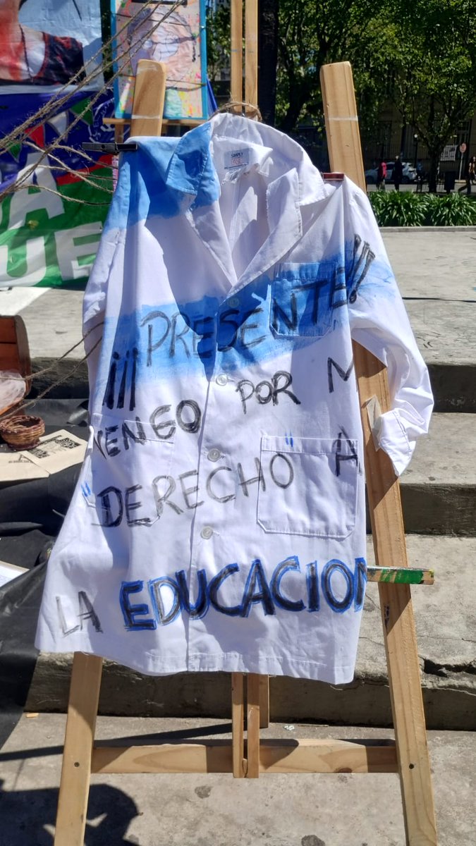 Jornada de Lucha 
Juntos a Docentes en la Plaza San Miguel 
'La escuela enseña y contruye esperanza'
Reclamando los fondos de educación que el gobierno nacional #Milei retiene en contra del pueblo bonaerense.
#educaciónpúblicaygratuita 
<a href="/fgbuenosaires/">Frente Grande PBA</a> 
<a href="/fgnacional/">Frente Grande Nacional 🇦🇷</a>