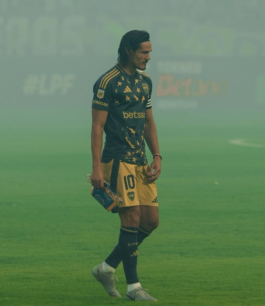 BocaPrioridad's tweet photo. ❌️ #Cavani se RESINTIÓ de su LESIÓN

👉🏼 Informó @Augustocesar22 que el delantero se realizará estudios por una molestia en la zona lumbar. Probablemente sea baja para el próximo sábado. https://t.co/mR4Af3Mqc0