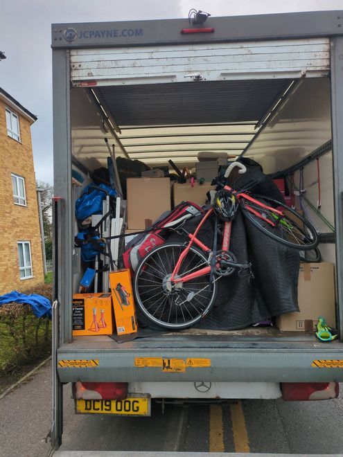 LondonManVan's tweet image. 🏡 Moving soon? Experience a stress-free flat move from Carshalton SM5 to Wallington SM6 with expert service by Wojciech and team! No breakages, just smooth sailing. Book your slot now: ift.tt/FgR4kdx 🚚 #FlatRemovals #HouseMove #ManAndVan