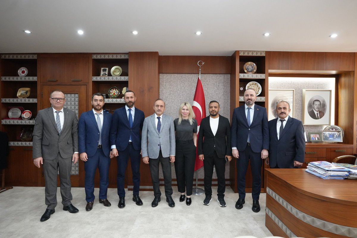 ozsagliksen's tweet photo. BAŞKAN SERT, ANTALYA'DA TEMASLARDA BULUNDU

HAK-İŞ Genel Başkan Yardımcısı ve Sendikamız Genel Başkanı Devlet Sert, Antalya'da bir dizi ziyarette bulundu.

⬇️
https://t.co/BoxP3HRMS4 https://t.co/cy86GpClzu