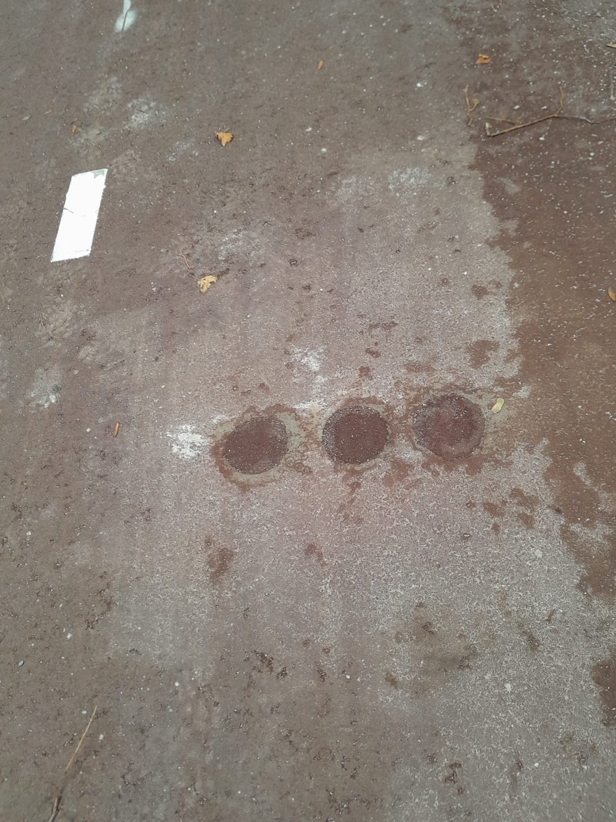 Innovatie op nieuwe fietspaden in Tilburg. Bij nadering van een fatbike komen drie paaltjes omhoog zodat de fatbike met rijder en al gelanceerd wordt.