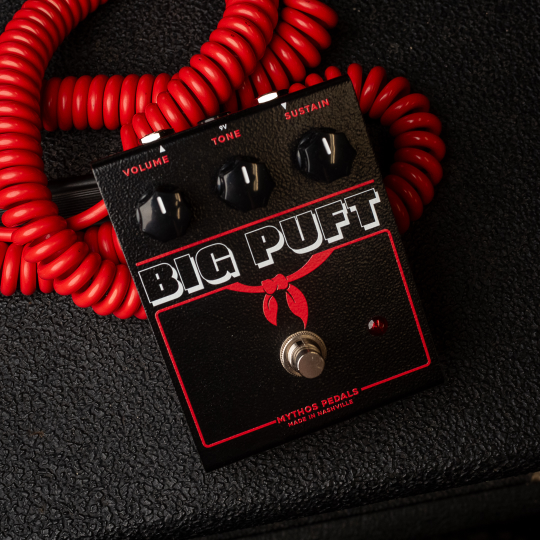 ChicagoMusicEx's tweet image. bit.ly/46Hjsu5 | Mythos into Way Huge into Silktone into Catalinbread into EQD—yeah, we went there. 🤘 The new @CMEexclusive Black &amp;amp; Red Big Puft from @mythospedals just dropped—and it’s fuzzier than ever! 🔥 Black/Red edition, only available at CME! 😎 #effects #pedals