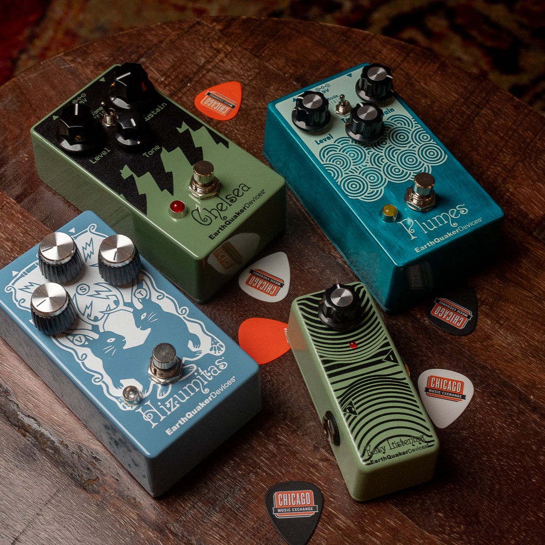 ChicagoMusicEx's tweet image. bit.ly/46Hjsu5 | Mythos into Way Huge into Silktone into Catalinbread into EQD—yeah, we went there. 🤘 The new @CMEexclusive Black &amp;amp; Red Big Puft from @mythospedals just dropped—and it’s fuzzier than ever! 🔥 Black/Red edition, only available at CME! 😎 #effects #pedals