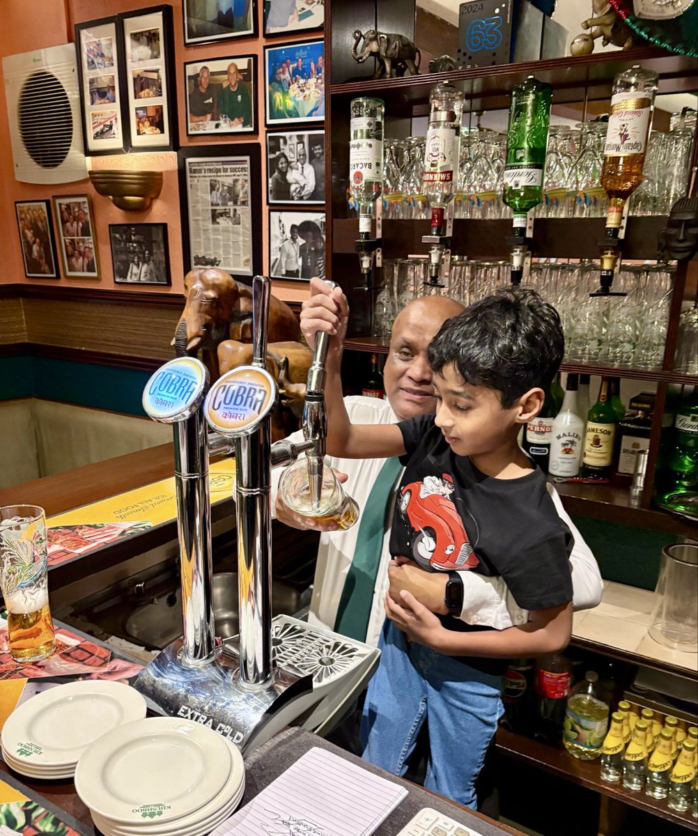 khushboorest's tweet photo. It was great to see @karunchandhok his wife and their two adorable boys last night Saturday night.
The boys helped me pour few pints  behind the bar. https://t.co/59f0UnalYt