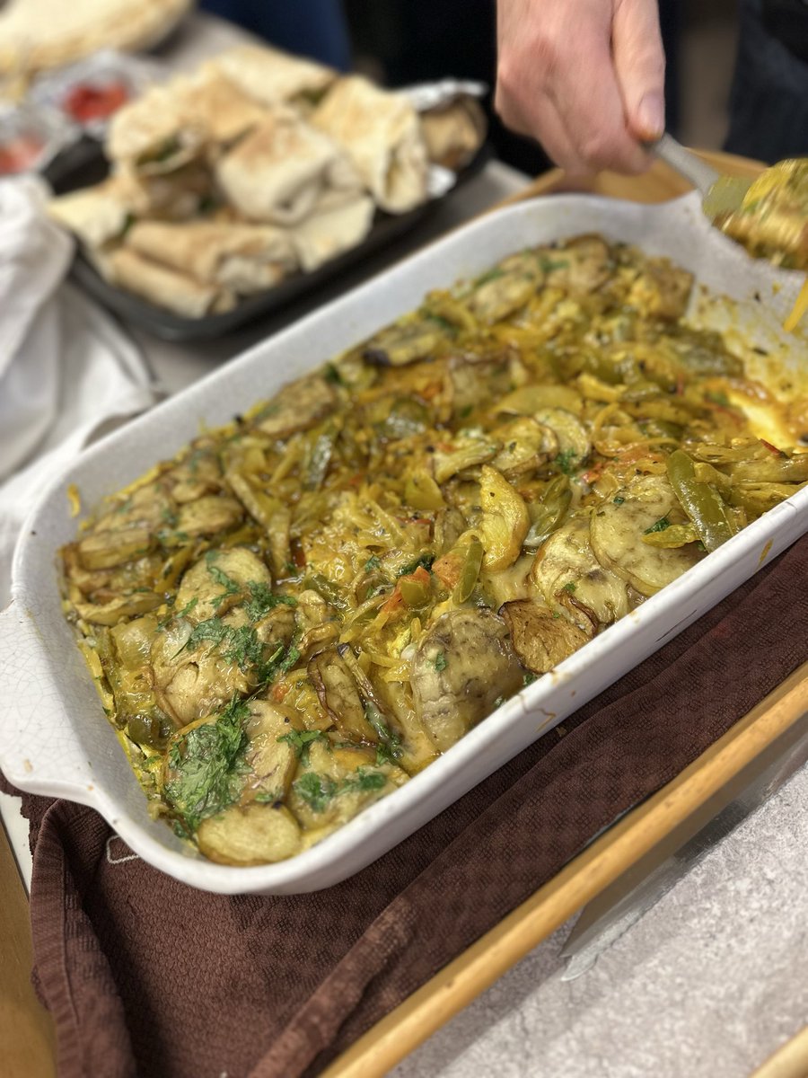 BCPP__'s tweet image. A truly blessed day. Sharing delicious homemade food with friends old and new. #welcomethestranger #catholiceducation