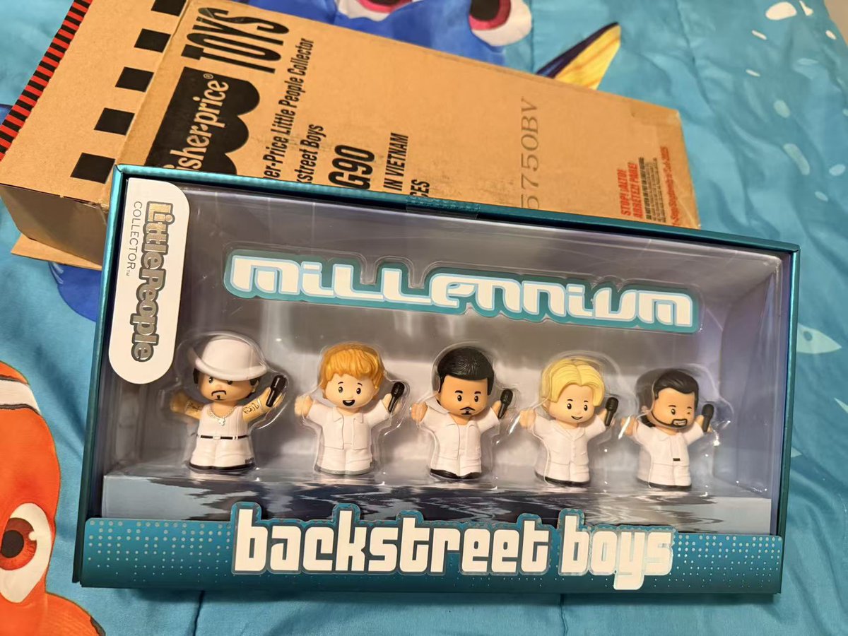 nkaos's tweet photo. Got mine✌🏻😎 @backstreetboys https://t.co/fMTuqf4rTc