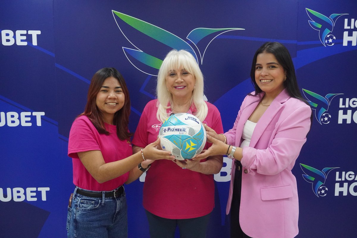 Jornada Rosa 💗⚽️

La Liga Hondubet tendrá Jornada Rosa para concienciación sobre el cáncer de mama lee todos los detalles 
lnphn.com/2025/10/07/lig…