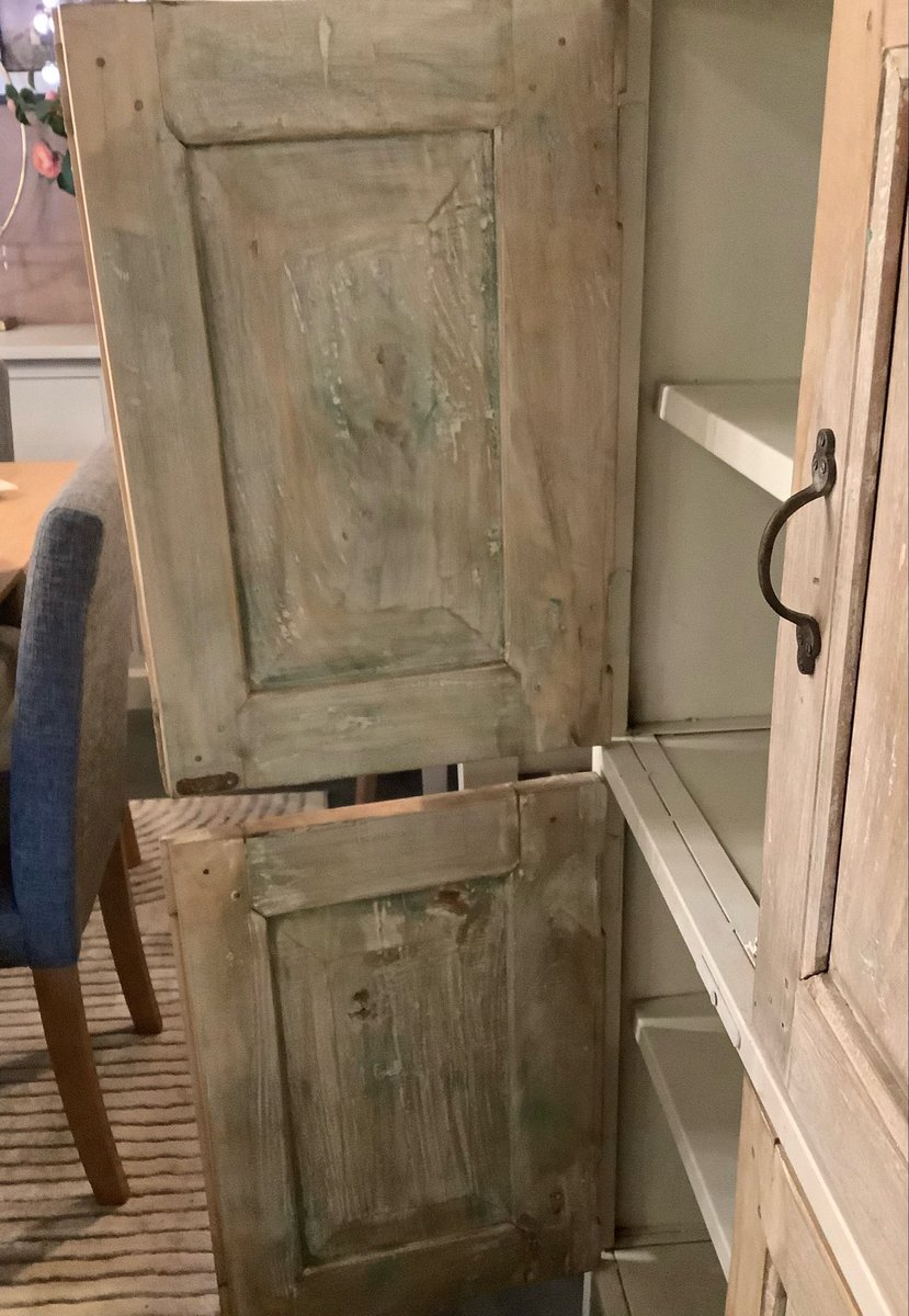 ScrtMsgs's tweet photo. Original indian Doors upcycled into an industrial Cabinet.
White Metal Frame with 4 doors &amp; 4 metal shelves
Height 137cm, Width 84cm, Depth 40cm
https://t.co/4kHmI5iPsc https://t.co/2E5PaMylDg