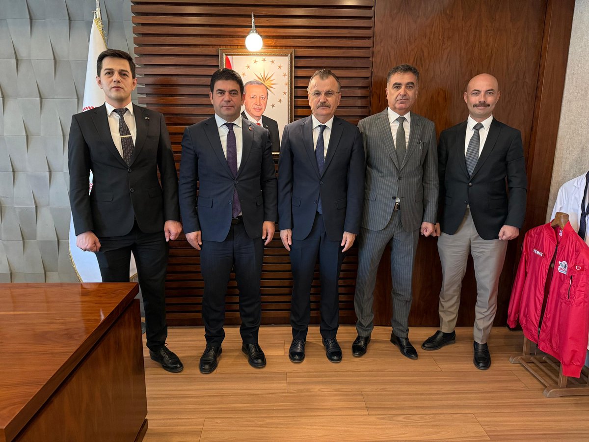 🔴İLKSAN Yönetim Kurulu Başkanı Sayın İsa Barış, İl Millî Eğitim Müdürümüz Sayın Nurettin Yılmaz’ı makamında ziyaret etti.

📌 Ziyarette; eğitim camiamıza yönelik yürütülen çalışmalar, öğretmenlerimizin sosyal ve ekonomik haklarının güçlendirilmesine yönelik projeler ile İLKSAN