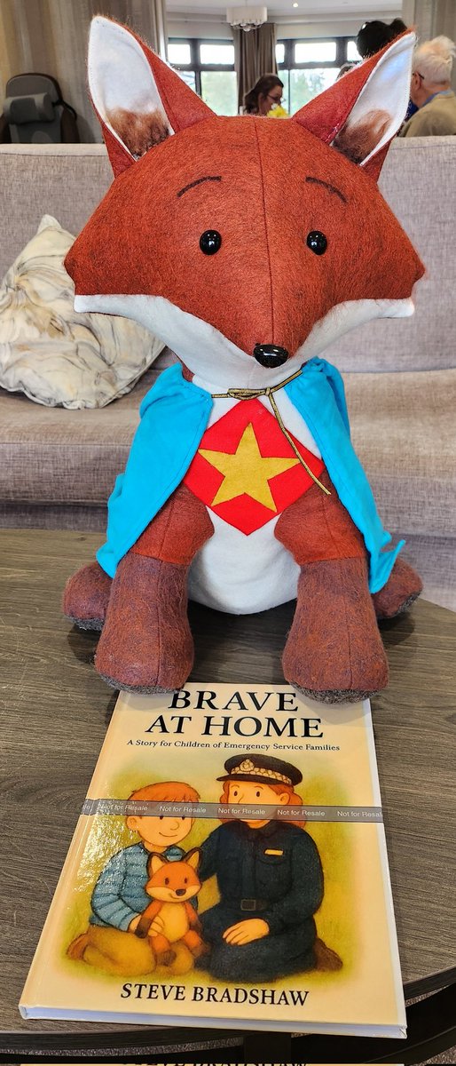 TVCopsUK's tweet photo. Meet 'Super Bramley''.  When Mum puts on her Police uniform, Leo and Bramley find their own kind of courage. 🦊💙
Brave at Home is a gentle story for children of emergency service families. Published by TVCops.
#BraveAtHome #BlueLightFamily #ChildrensBooks #TVCops https://t.co/xalvHoS0KN