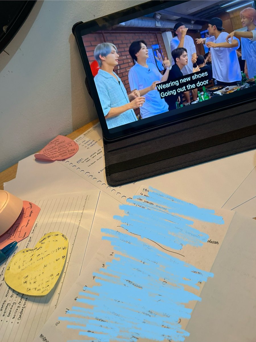 solusi kalo hrs belajar tp mau nongkrong juga :