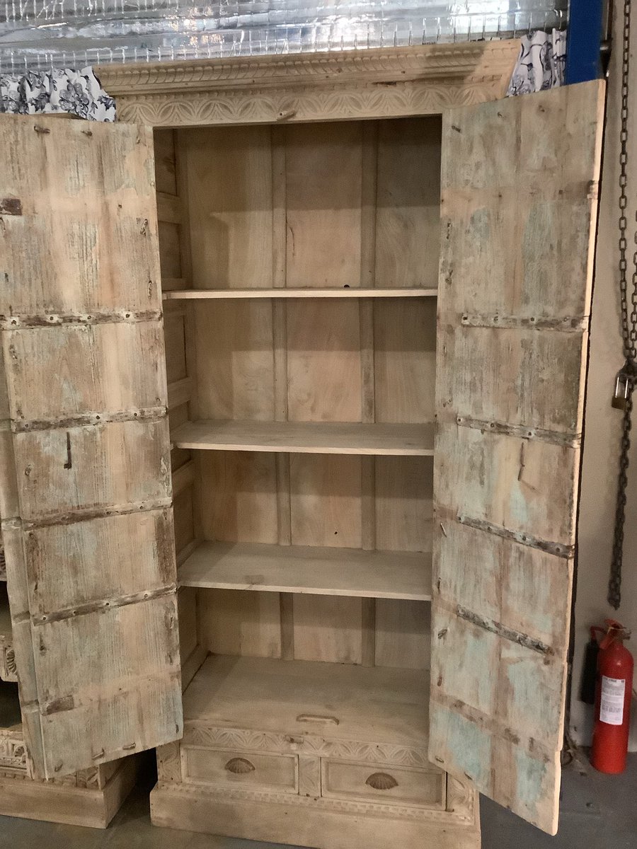 ScrtMsgs's tweet photo. Hand Carved Indian Large Cabinet
Amazing Wooden Carving
Originally from Haveli Heritage House in Rajhastan
Height 211cm, Width 100cm, Depth 48cm.
Extremely Heavy Item. 2 Man Team Free Local Delivery or click &amp; Collect from Showroom
https://t.co/DpYaFPcaZI https://t.co/NumEQIEABZ