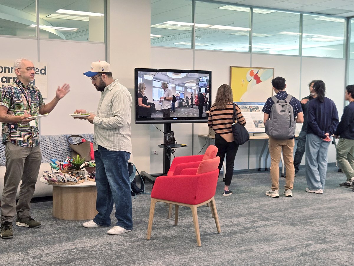 TheCLAlliance's tweet image. 🌟 CLL&apos;s Oct 5&apos;s #ConnectedLearning2025 In-Person event. Thrilled to feature 9 showcases and 6 research papers from our community! Connected with folks at NYU, UC Berkeley, USU, and MIT and viewed the keynotes + plenaries.

📸 Thanks to Julie Herrick and @mizuko for the photos!