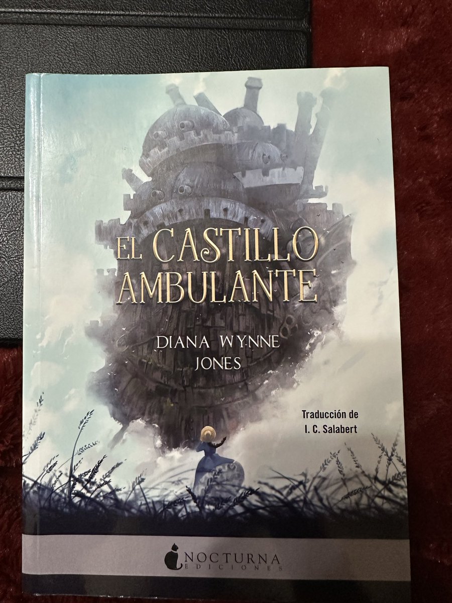 hartenster's tweet photo. Un poco de lectura ligera, pero muy bonito en el fondo. Ahora puedo entender un poco más la película. #mislibros https://t.co/ELlPOo4jND