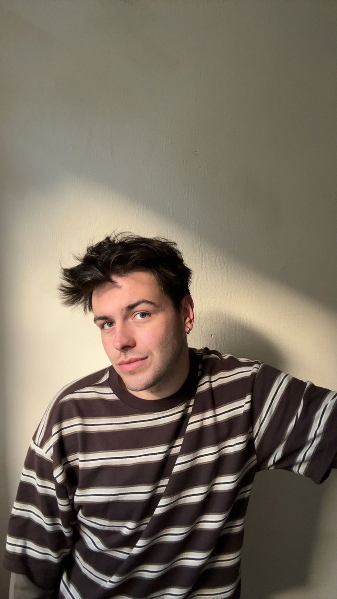 BrandonEdwards_'s tweet photo. Last day of being a 25 year old as I turn 26 tomorrow! 25 has been my favourite year of my 20s so far so hopefully 26 will be even better :) https://t.co/nofoiJCLsg