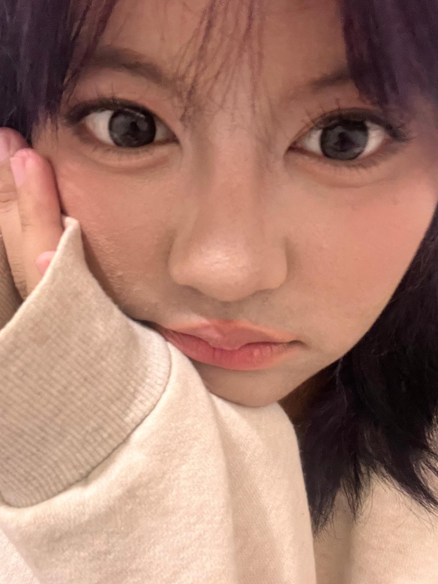 katsnsoup's tweet image. [SAPPHIC GIRL-FRIEND APPLICATION] 🍮

Name: kiko 
Age: 1️⃣8️⃣ (yay)
Occupation: student ^_^ 
Domicile: ponyville
Zodiac: ♍
Height: 5′ 6″ (167 in centimeters)
Hobby: binge-watching mlp xD
Fun fact: i am a HEAVY #Yapper