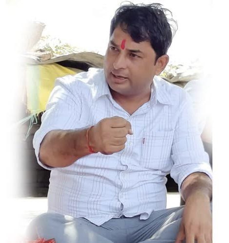 प्रमोद जैन ने धनबल के जरिए टिकट तो खरीद लिया, लेकिन वो इस धनबल से अंता की जनता को नहीं खरीद सकता। स्थानीय जनता फायरब्रांड युवा नेता नरेश मीणा को जीताने का मन बना चुकी है, कांग्रेस यहां बुरी तरह हारेगी और 2028 में भी बड़ा नुक़सान झेलेगी। #नरेश_मीणा <a href="/NareshMeena__/">Naresh Meena</a> ✊