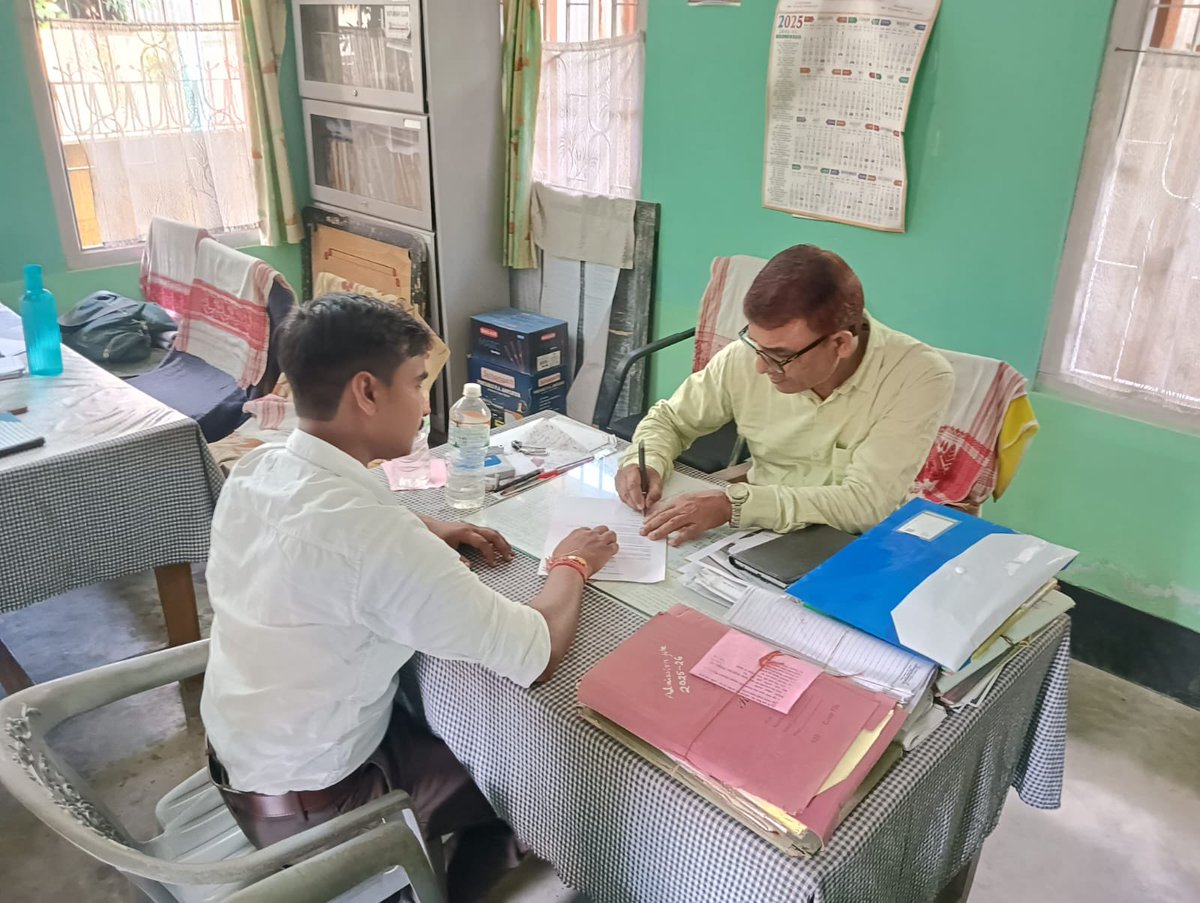 Dhubri MB &amp; Feedback  Foundation  have signed an MoU with Dhubri M.E School, Ward 02 to implement waste segregation, composting, and recycling, advancing the school’s journey towards becoming a Zero Waste institution. #SwachhBharatMission #ZeroWaste #CleanDhubri