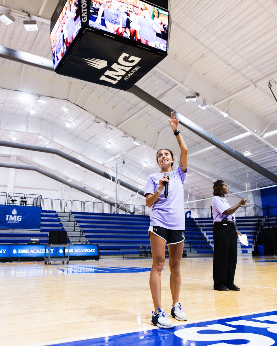 IMGAcademy's tweet image. We cheer for her. 💙✨

Our female student-athletes came together to experience the power of the AscendHER Sisterhood—a community built to uplift, empower, and invest in one another all year long. 💜