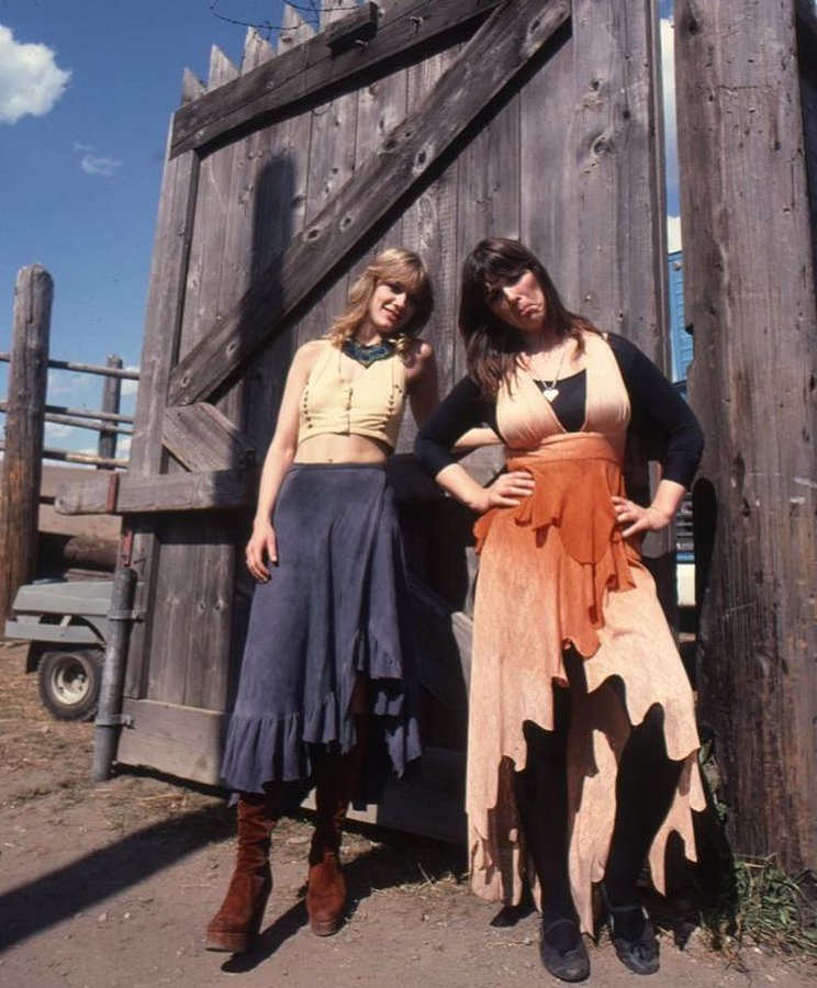 Ann and Nancy Wilson of Heart , 1977.