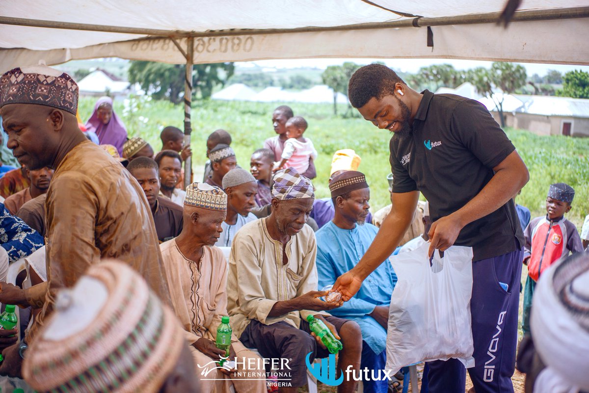 FutuXinfo's tweet photo. 🍅🍅🍅🍅

The "Building Resilience and Income of Tomato Smallholder Farmers" initiative implemented by @HeiferNigeria and FutuX Agri-consult Limited isn't just changing the way tomatoes are produced but strengthening the livelihoods of many farmers!

Through this initiative, each farmer has embarked on a transformative journey, and we are thrilled to have provided the necessary support every step of the way.

📣 This weekend, we showcase the bountiful result of the meticulous implementation of good Agricultural Practices by each Farmer. Stay tuned as we share details from the Mega Field Day. Don’t miss out!💫

#TomatoFarmers #AgriculturalTraining #SmallholderFarmers
#HeiferNigeria #FutuX