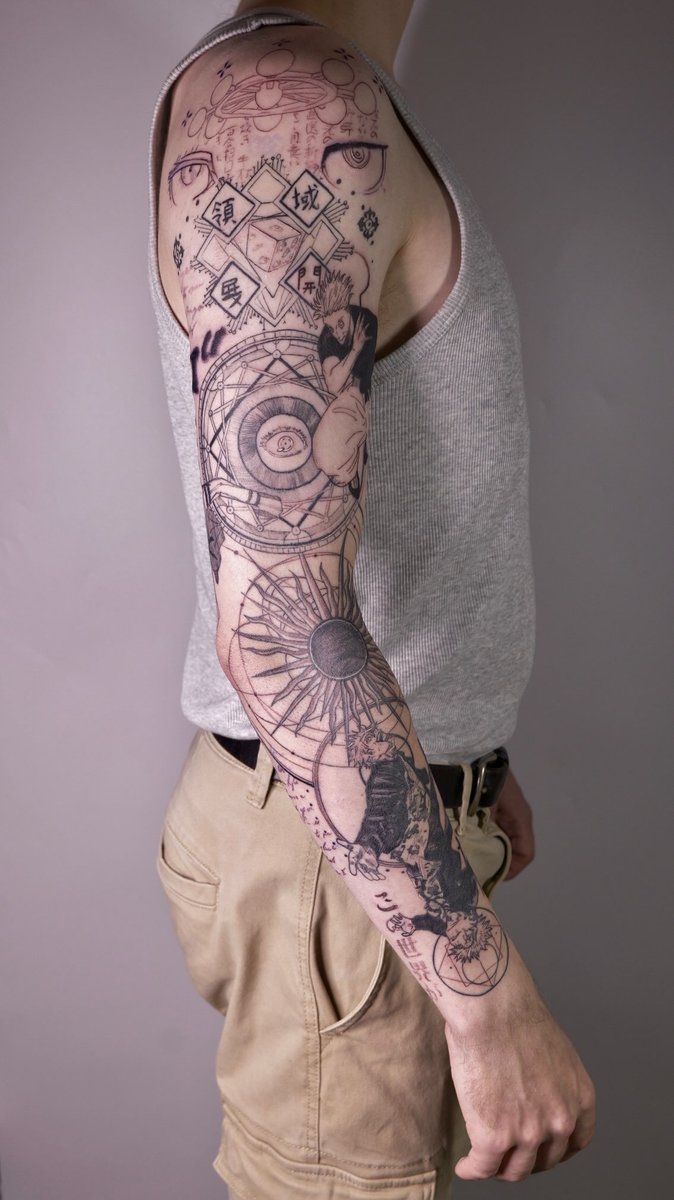 Enfin finis ce bras complet sur le thème de Gojo x Sukuna. 
Je suis trop chaud d’en faire d’autre dans le même délire avec d’autre référence mangas 🫡