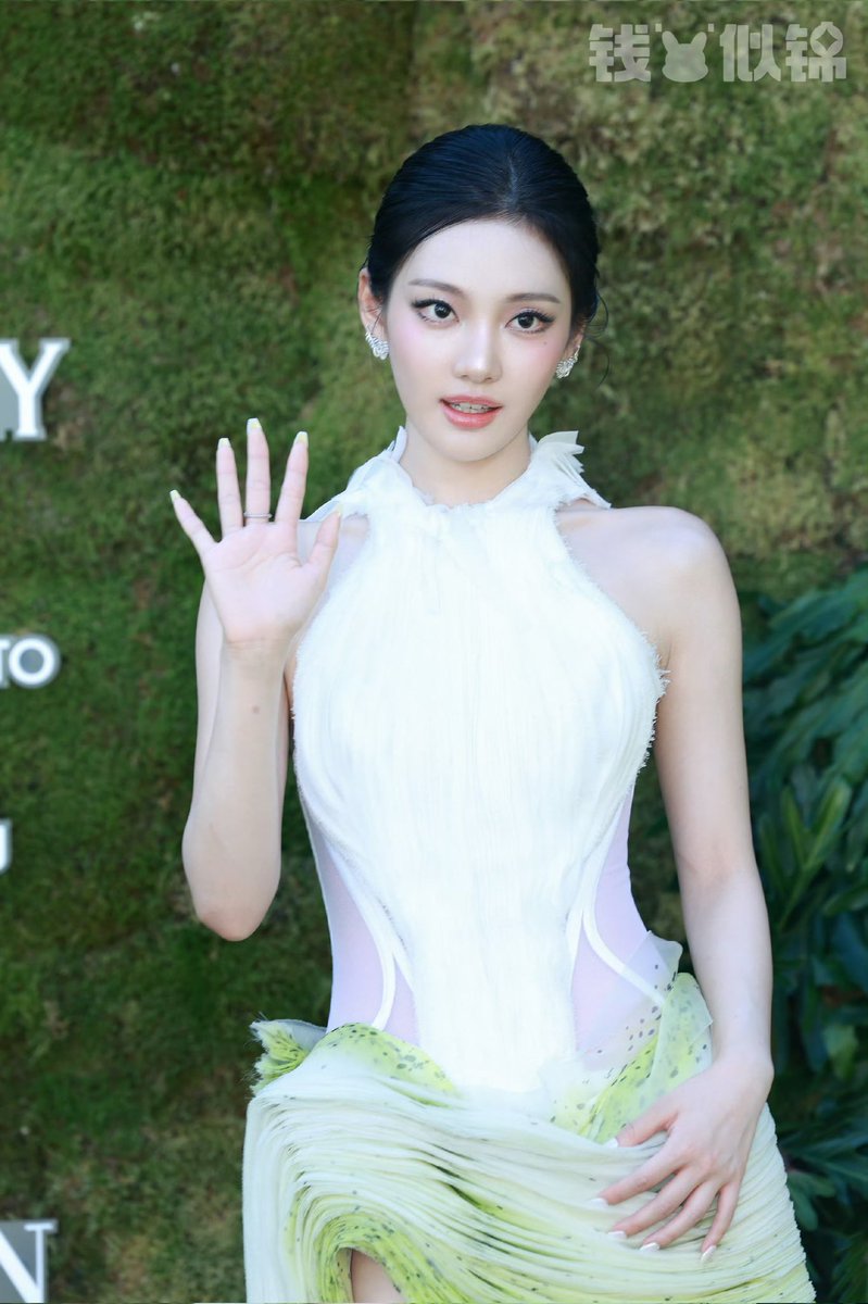 aureabbit_1023's tweet photo. NINGNING——250606 VOGUE vacation
#ningning #宁宁 #宁艺卓 #寧藝卓 #寧寧 #닝닝 #aespa #NINGNING https://t.co/MeSgQb3p7G