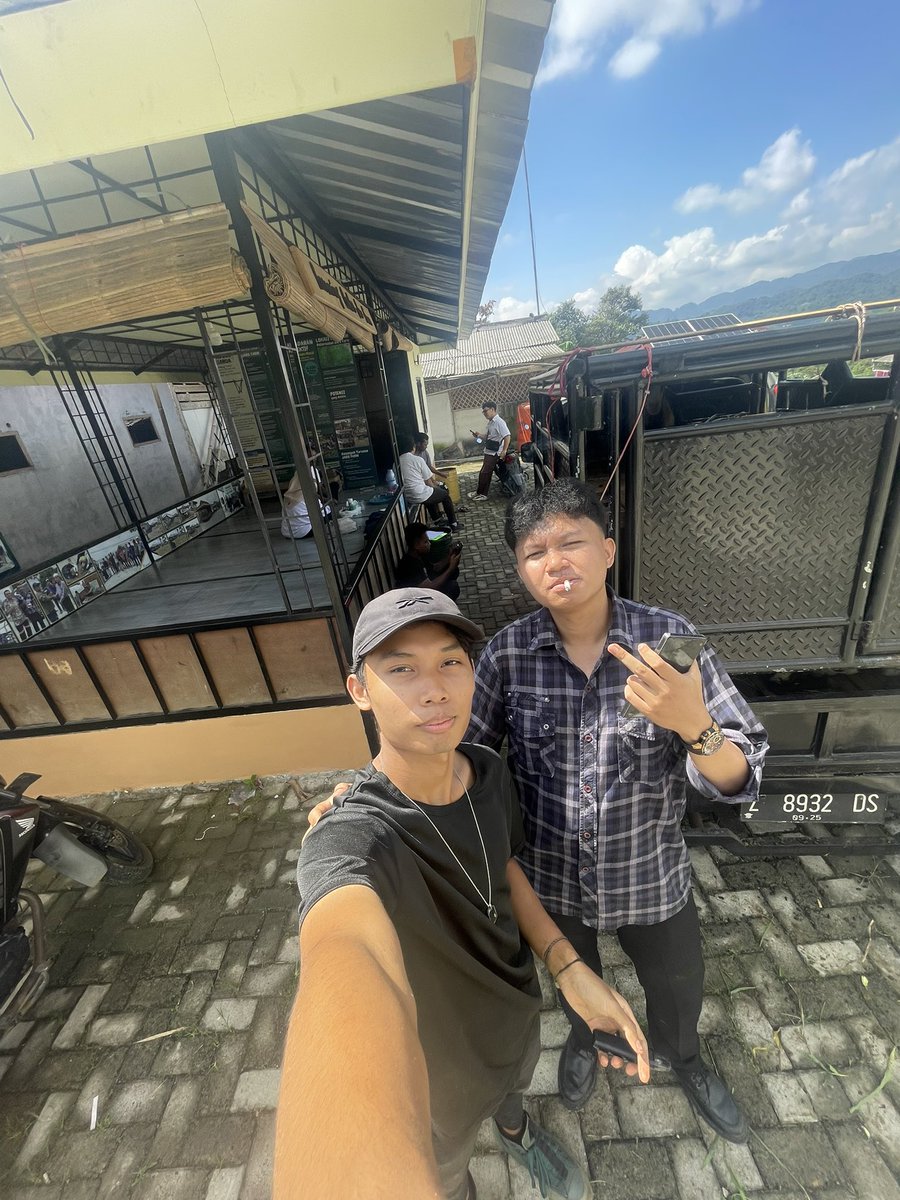 Tjimen_'s tweet photo. Dimas dengan absensinya https://t.co/XAuORt65NG