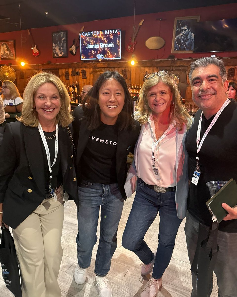 lydiagable's tweet image. Collaboration &amp;gt; Competition. 💙
Yesterday’s Further Together event reminded us how far we can go when we share ideas and elevate each other. Lydia spoke on stage, and the team left inspired to serve our clients even better. 

#FurtherTogether #LydiaGableRealtyGroup