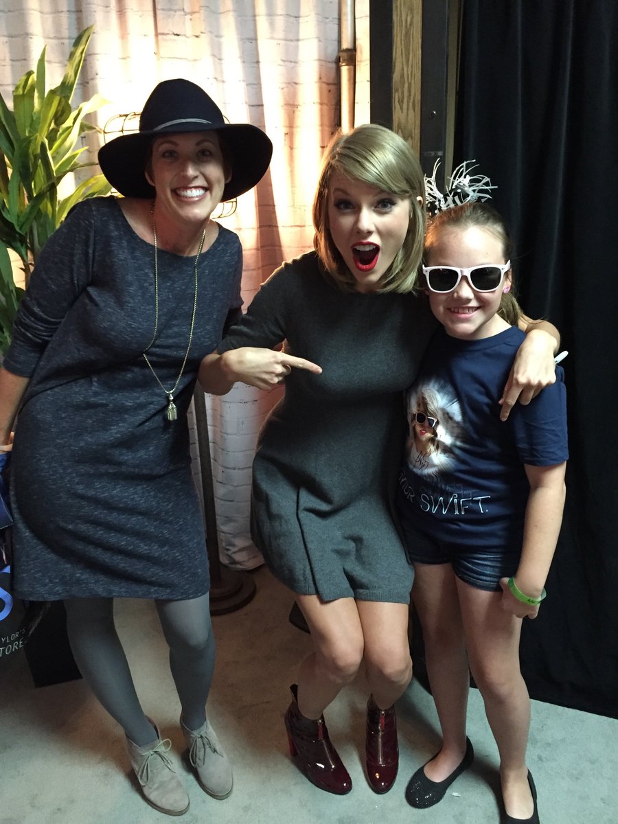 SPGNation1's tweet photo. 10 years since this SGP legend learned that dreams can come true... because of this anniversary we name @taylorswift13  as an official captain of The Sparkle Glitter Ponies! https://t.co/XDrsCXMD8c