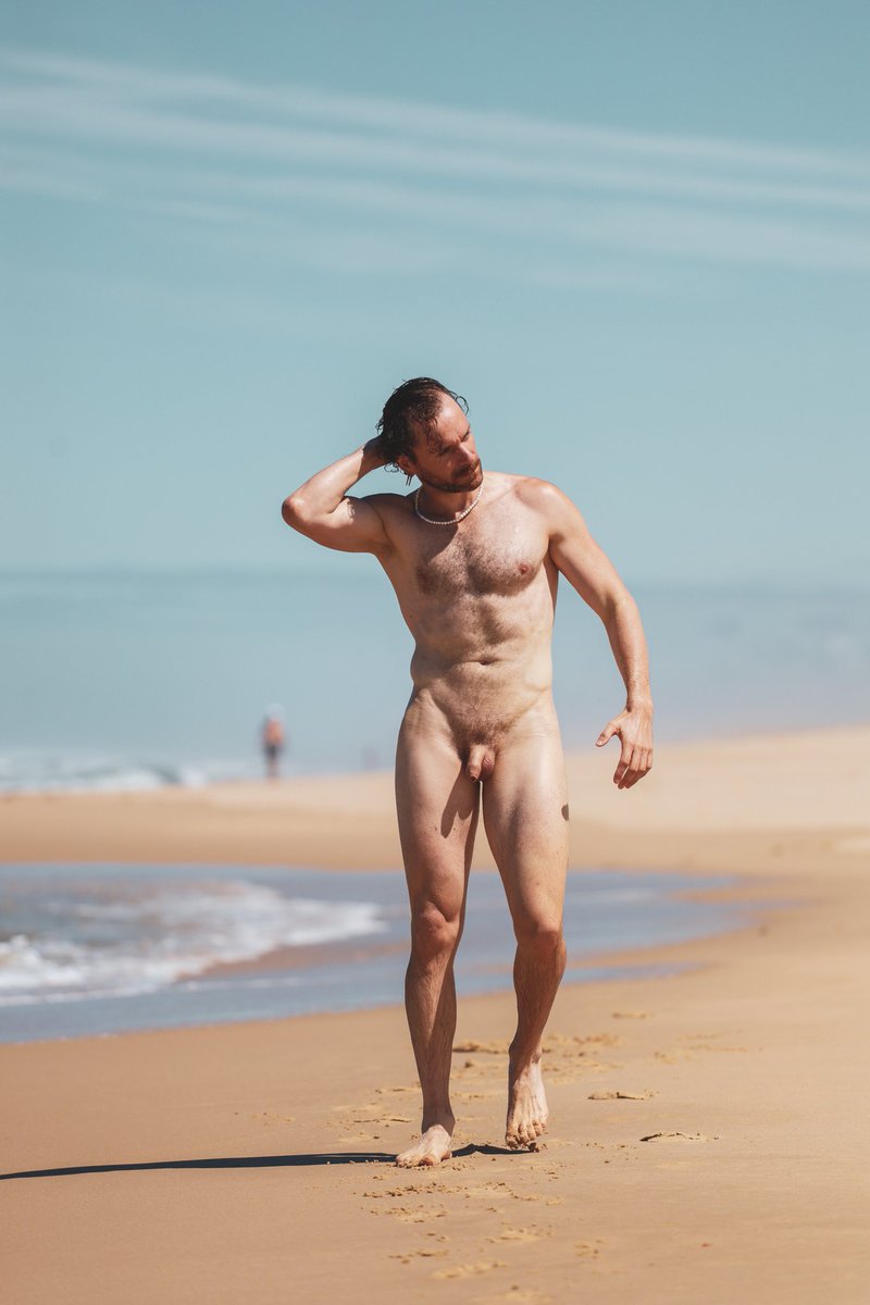 shooteox33's tweet photo. MEMORIA || @AylanLust 
.
#muscleman #nakedman #hairyguy #nudephotography https://t.co/vMlwUENwVl