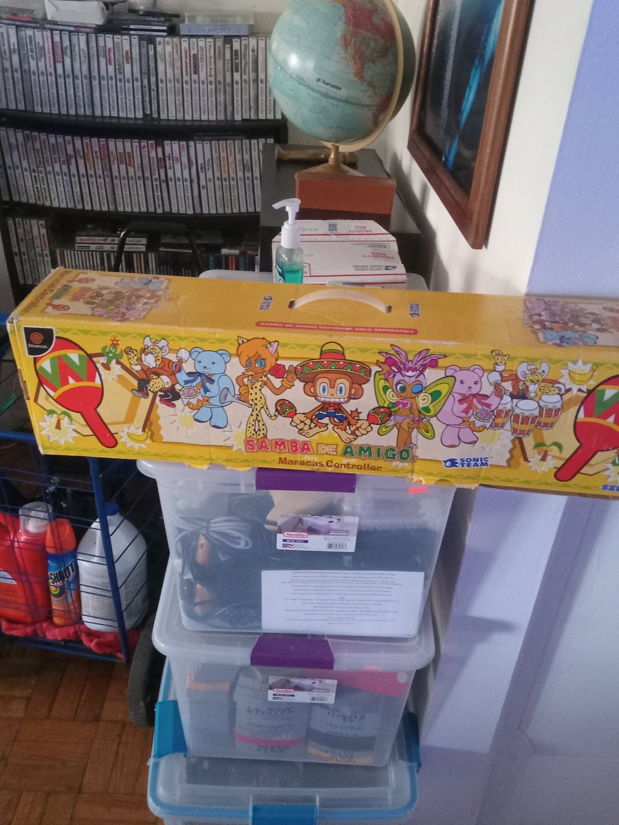 Azel_98's tweet image. @SegaCDUniverse @InsaneMegaCD @THELEGACYOFSEGA @SEGAInforment @AarionF Guess What Came in The Mail Yesterday ! #SambaDeAmigo #maracas #SegaDreamcast #Rhythmgame #Sega #SonicTeam