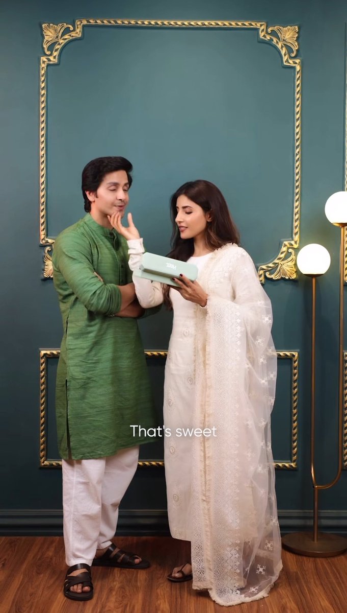 WithhLoveAnnie's tweet photo. OMFG SCREAMING
DAMN MR AND MRS SHEKHAWAT AFTER ALL THESE YEARS
The gardcore nostalgia and memories #ParSh brings
#SanDhir https://t.co/xPqRZ5K1Se