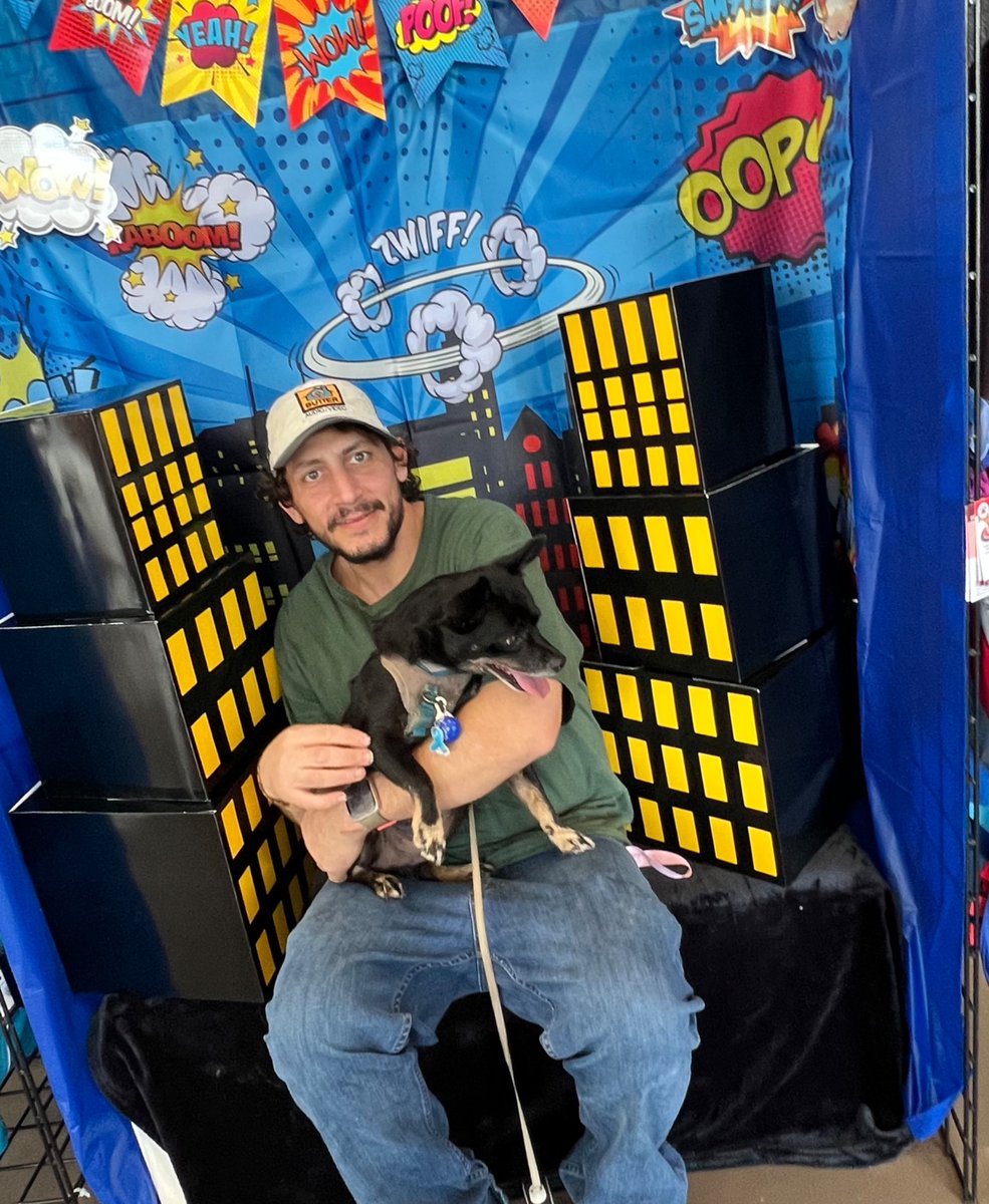 DariusVojdani's tweet image. Thought Me and Cheech looked kinda Cute! Let me know what ya’ll think! Cheers…