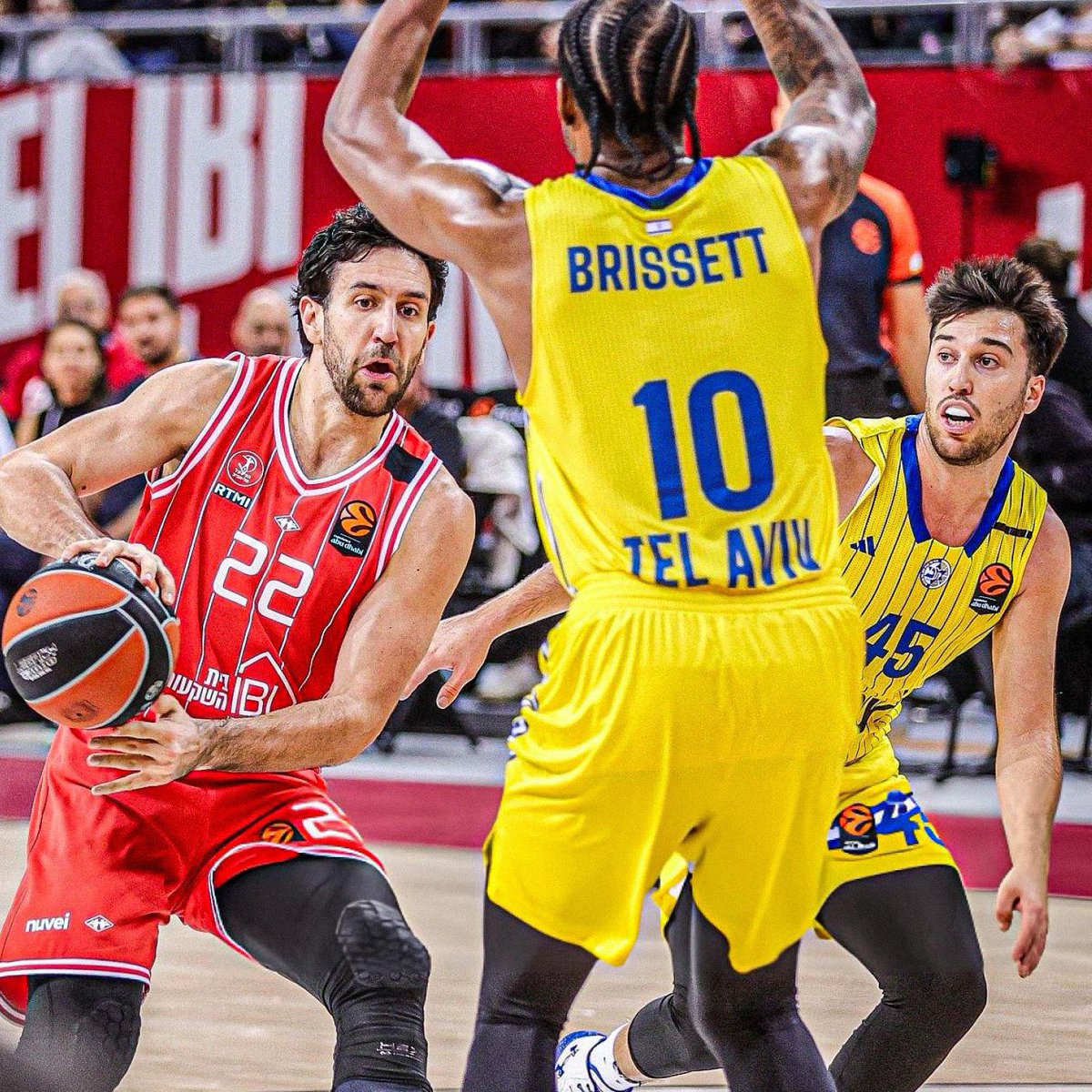 thebasket13's tweet photo. סיקרתי באתר 'הופס' (@HoopsOnline) את הדרבי ההיסטורי ביורוליג, מוזמנים לקרוא, מומלץ לקרוא בסמוך למשחק 🔥
—> קישור לקריאה: https://t.co/0vnJDKe5KV https://t.co/CPEWy6IrNU