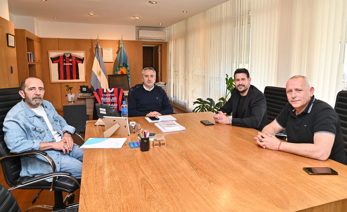 Junto con <a href="/AnibalRucci/">Anibal Rucci</a> recibimos a <a href="/MarceloGalland/">Marcelo Galland</a> y <a href="/VanderCristian/">Cristian Vander</a>, para conversar sobre proyectos que estamos trabajando en conjunto para acompañar a los vecinos de La Plata.