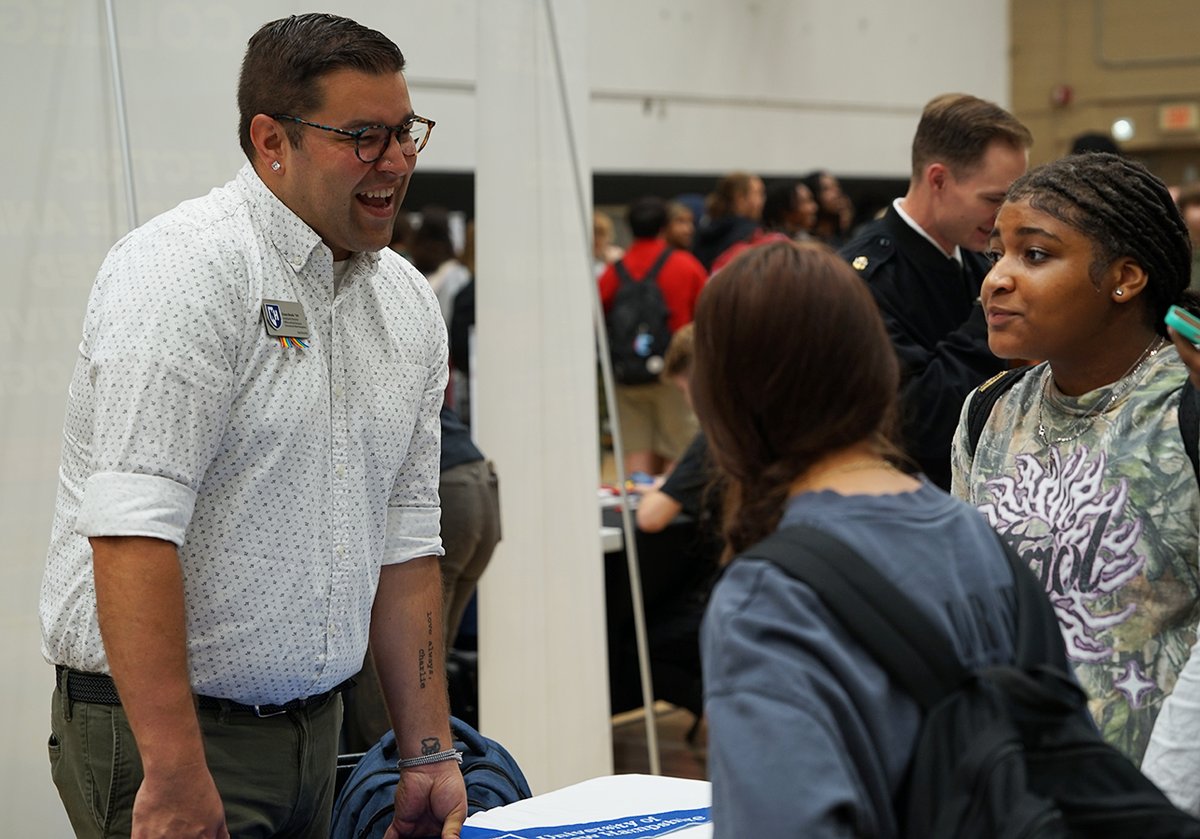 Gateway_SD's tweet image. Today, Gateway High School held its annual College &amp;amp; Career Fair, a wonderful event that connects students with representatives from a large range of colleges and careers. parentsquare.com/feeds/61006154