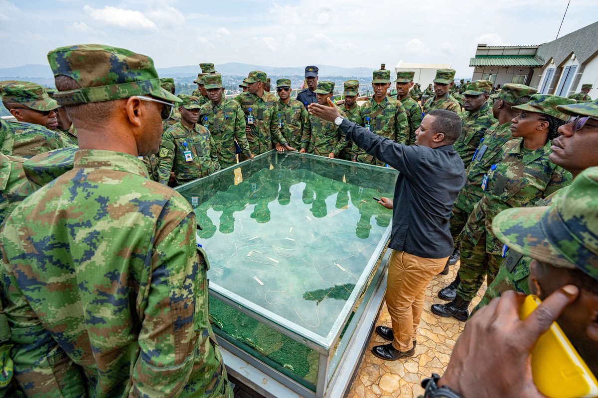Today, officers from Intake 25 of the Junior Command and Staff Course at the Rwanda Defence Force Command and Staff College visited the Campaign against Genocide Museum in Kigali as part of their academic development.
This visit marked the final stage of their Rwanda Patriotic