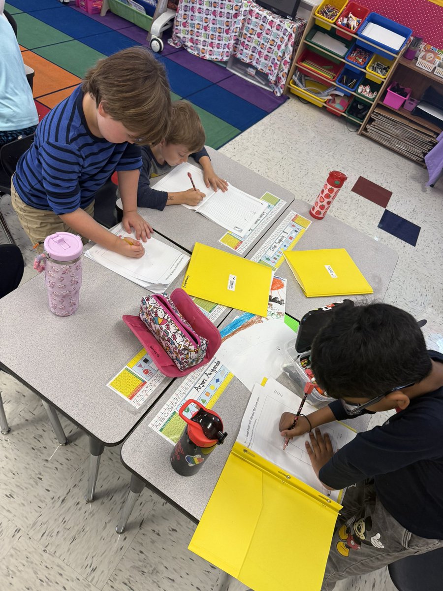 SCEStreicher's tweet image. Planning our models together for seed dispersal #scesoars