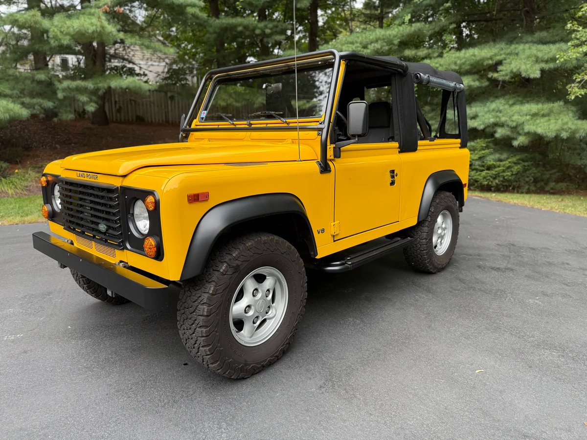 HemmingsNews's tweet photo. This 1997 Defender 90 NAS is the definition of done right—Adventure Motorcars gave it new paint, stainless hardware, fresh soft top, resealed drivetrain, and more.
Available Now https://t.co/yJOCwKbHBG
#Hemmings #HemmingsFinds #LandRoverDefender #DefenderNAS #ClassicSUV https://t.co/hbp5rhSt9R