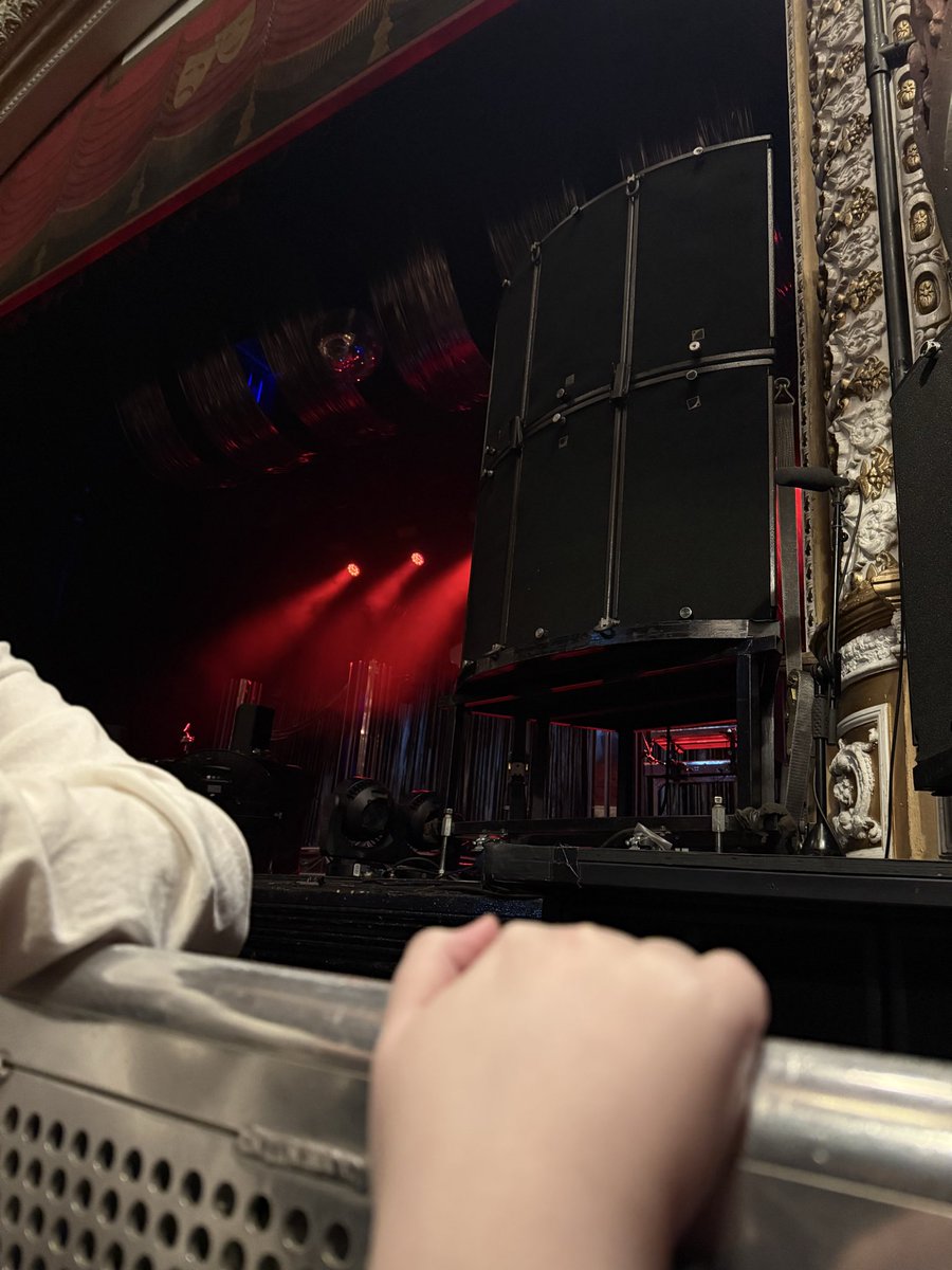 BARRIER FOR JADE!! <a href="/jadethirlwall/">JADE</a> <a href="/thejaderoom_/">The JADE Room</a> 🩷💐