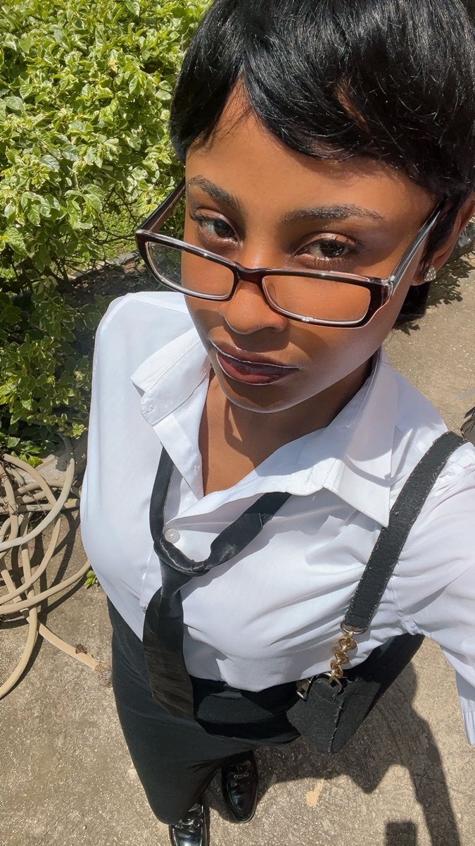 lilmisshapiii's tweet image. God really took his time🤭