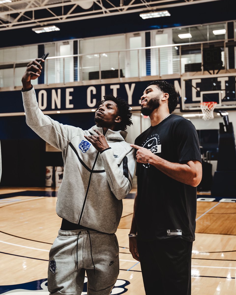 Memphis_MBB's tweet image. JT in the building 🤝