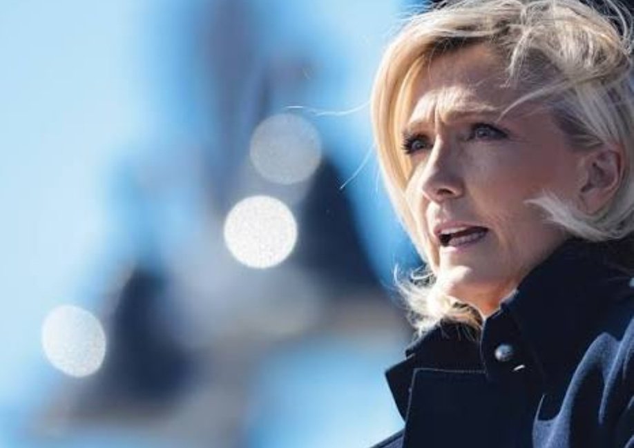 On nous expliquait que Marine Le Pen ne voudrait pas de dissolution car elle ne pourrait pas se représenter..

Finalement, c'est l'une des seules à être pour une dissolution, tous ont peur pour leur siège.

Elle fait passer la France avant son poste.
#facealinfo #HDpros2