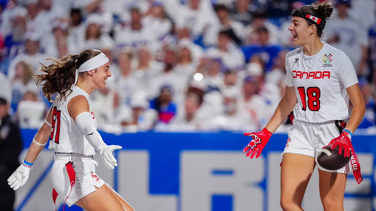 A flag football halftime takeover!

<a href="/USAFootball/">USA Football</a> x <a href="/FootballCanada/">Football Canada</a>